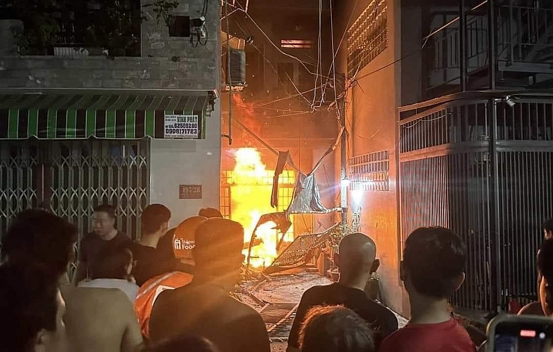 TP. Hồ Chí Minh: Cháy nhà trong đêm, 3 người chết thảm TP. Hồ Chí Minh: Cháy nhà trong đêm, 3 người chết thảm