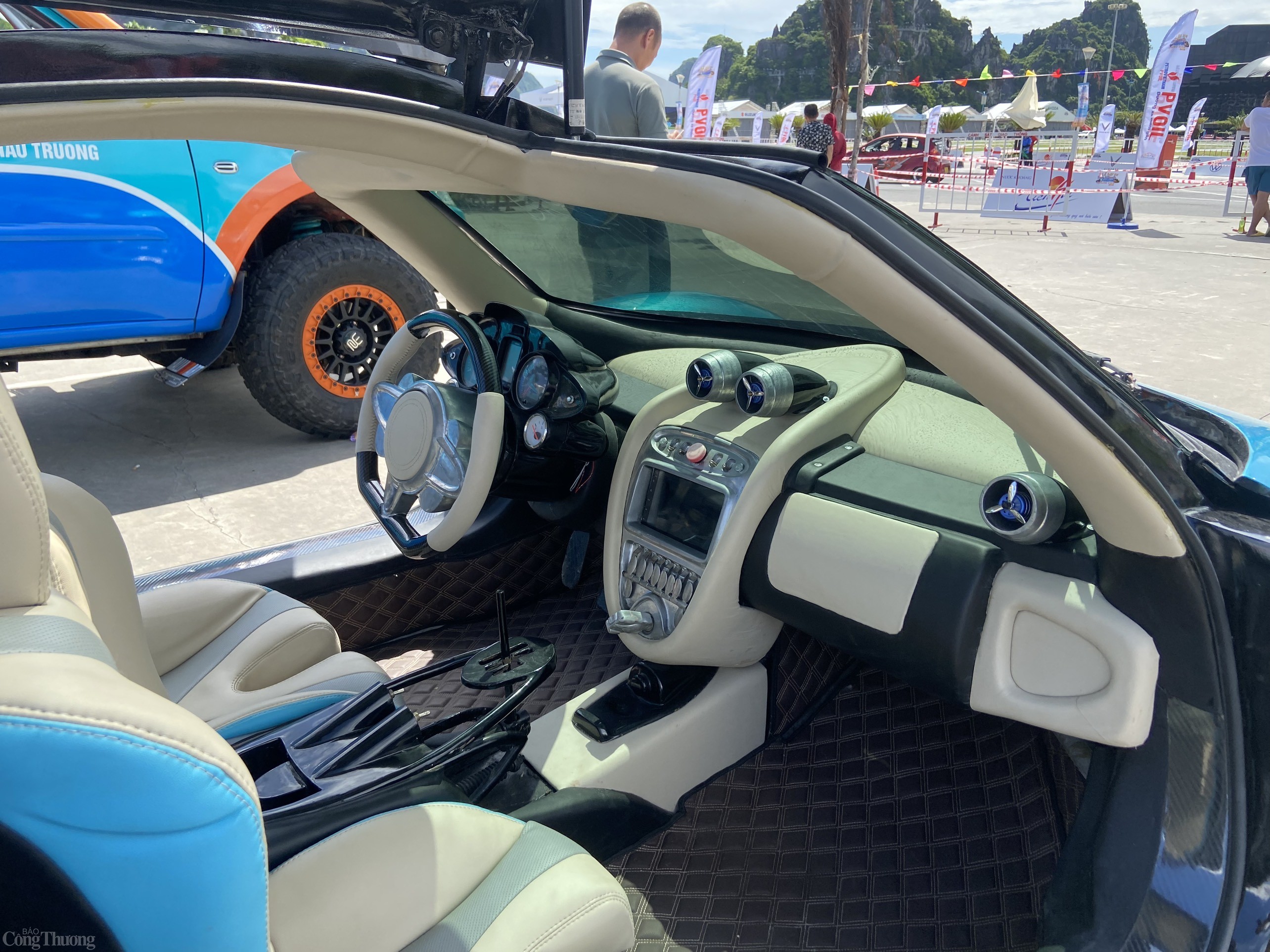 Nội thất hiện đại của mẫu xe. Nội thất hiện đại của mẫu xe.