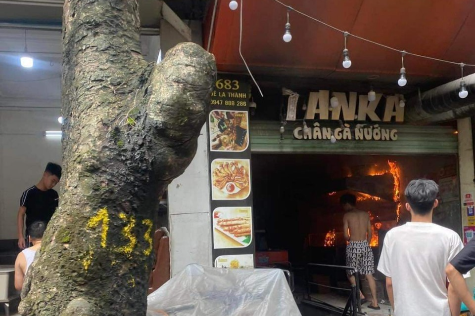 Hà Nội: Cháy quán chân gà Tanka ở quận Ba Đình Hà Nội: Cháy quán chân gà Tanka ở quận Ba Đình