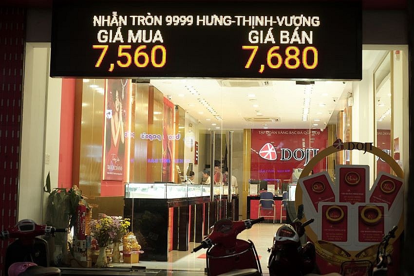 Ghi nhận thực tế tại các cửa hàng vàng tại Hà Nội Ghi nhận thực tế tại các cửa hàng vàng tại Hà Nội