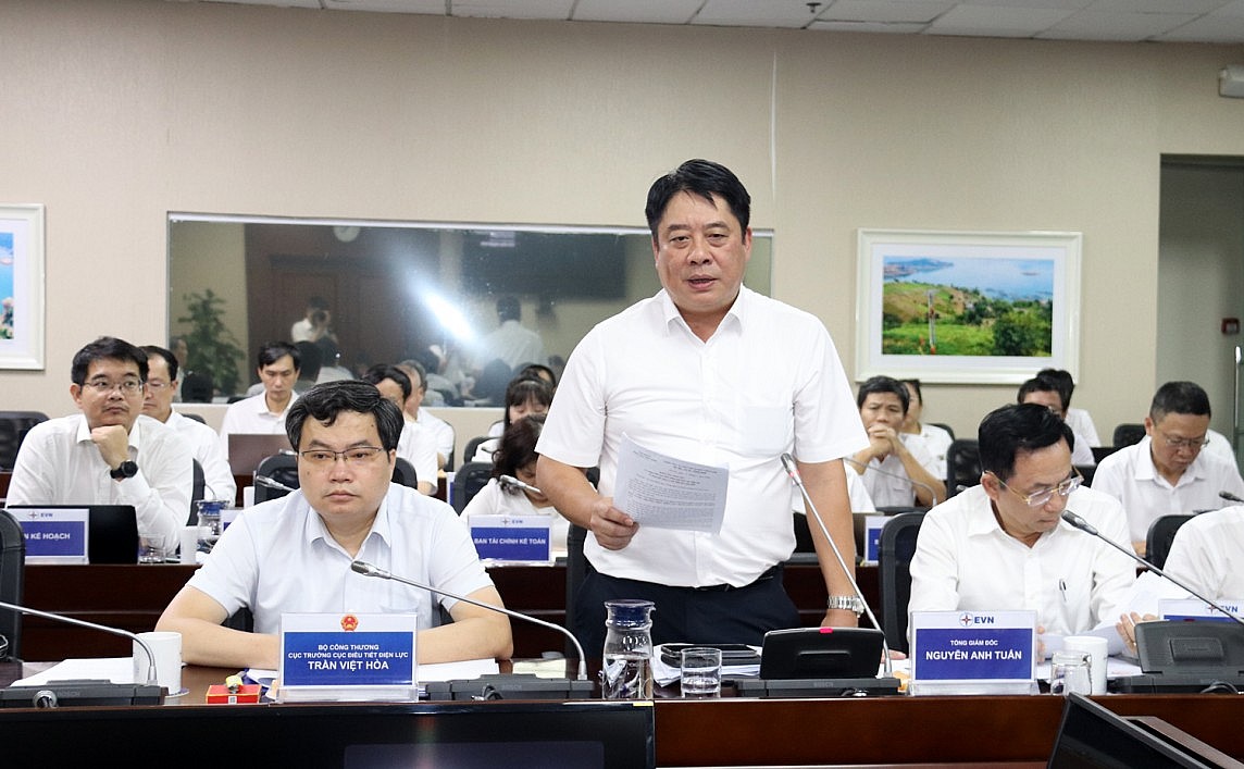 UB Khoa học Công nghệ và Môi trường của Quốc hội làm việc với EVN về Luật Điện lực sửa đổi UB Khoa học Công nghệ và Môi trường của Quốc hội làm việc với EVN về Luật Điện lực sửa đổi