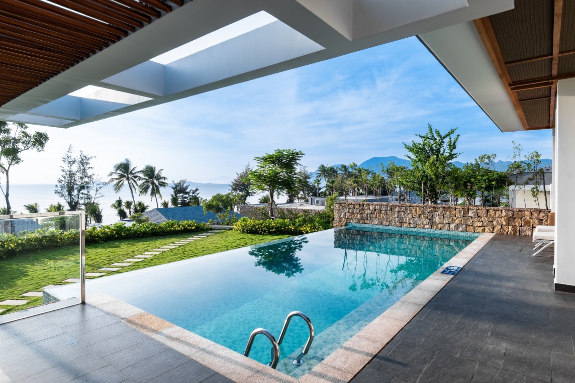 TTC Van Phong Bay Resort thiết kế theo mô hình tòa nhà xanh và tối đa hóa không gian xanh. TTC Van Phong Bay Resort thiết kế theo mô hình tòa nhà xanh và tối đa hóa không gian xanh.