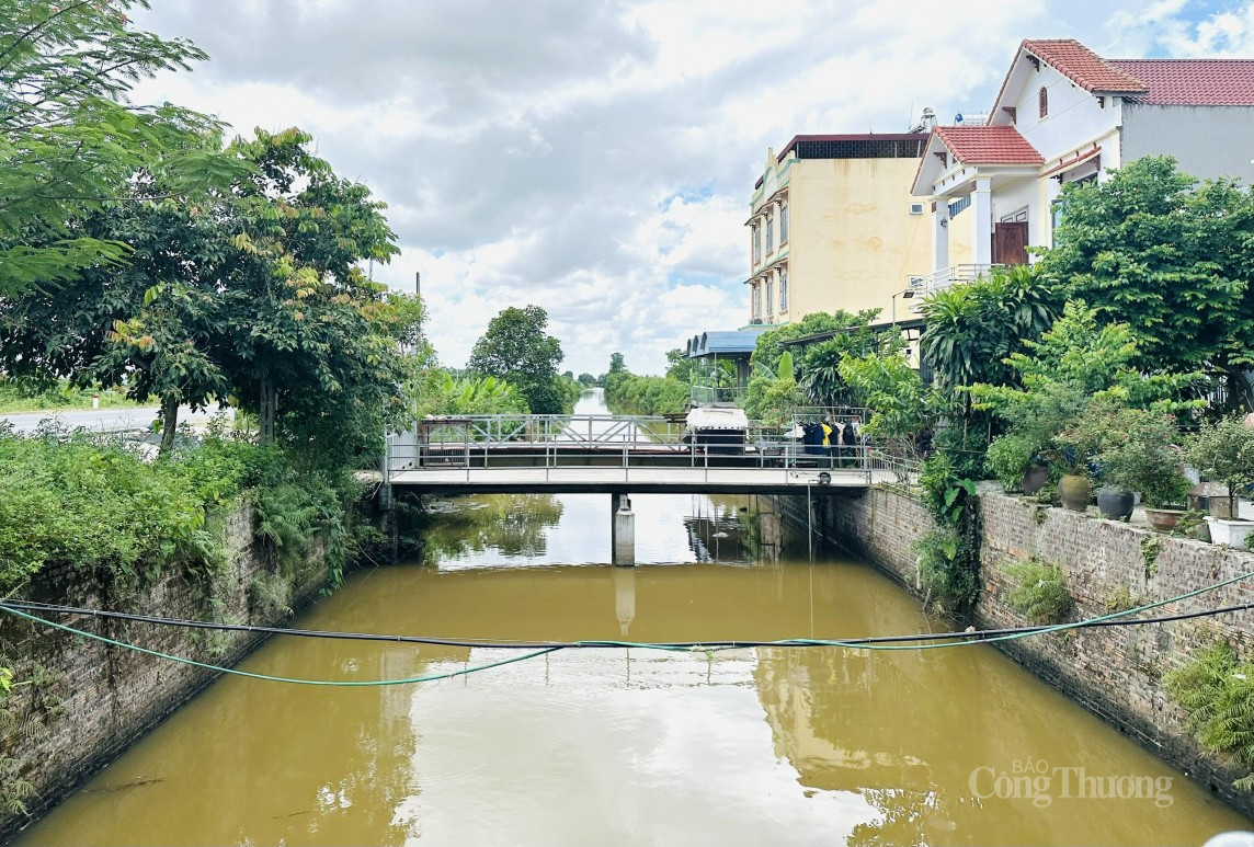 Vụ cưỡng chế cầu dân sinh tại Hải Dương: Người dân mong mỏi được giữ lại cầu để mưu sinh Vụ cưỡng chế cầu dân sinh tại Hải Dương: Người dân mong mỏi được giữ lại cầu để mưu sinh