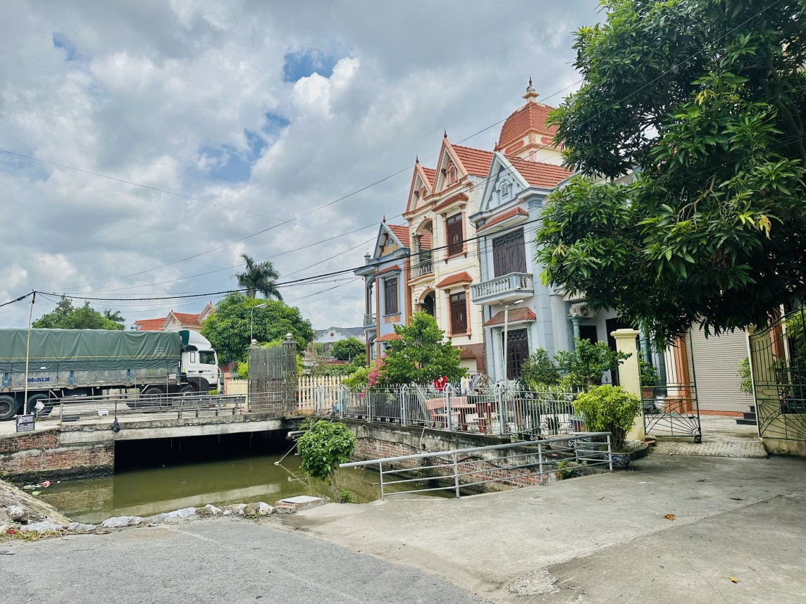 Vụ cưỡng chế cầu dân sinh tại Hải Dương: Người dân mong mỏi được giữ lại cầu để mưu sinh Vụ cưỡng chế cầu dân sinh tại Hải Dương: Người dân mong mỏi được giữ lại cầu để mưu sinh