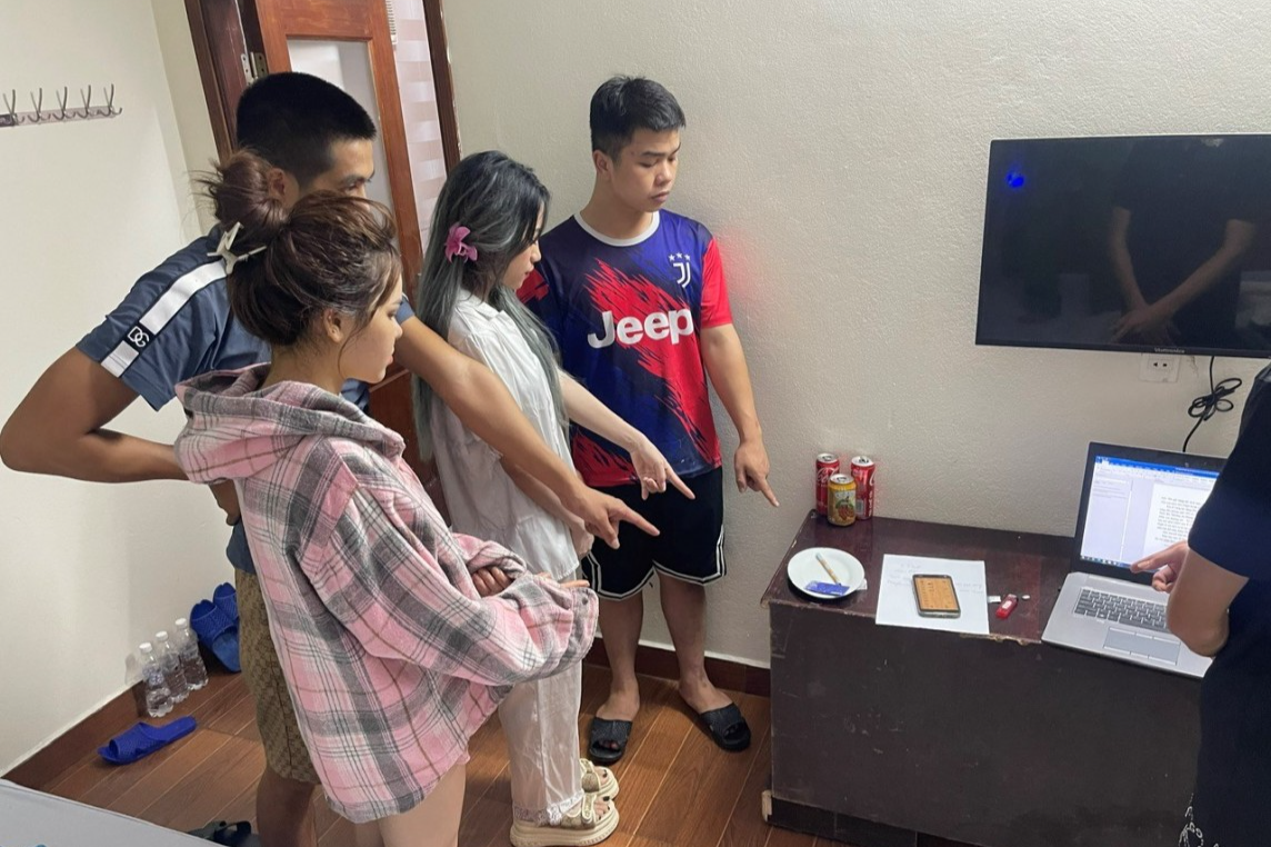 Hải Phòng: Bắt quả tang 5 thanh niên nam, nữ 'hít ke' trong nhà nghỉ Hải Phòng: Bắt quả tang 5 thanh niên nam, nữ 'hít ke' trong nhà nghỉ