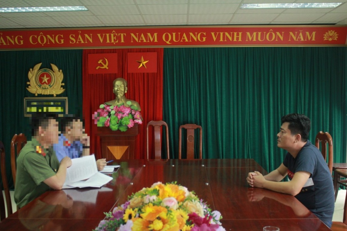 Hoà Bình: Khởi tố 16 đối tượng trong vụ án mua bán trái phép hóa đơn và trốn thuế hơn 3.200 tỷ đồng Hoà Bình: Khởi tố 16 đối tượng trong vụ án mua bán trái phép hóa đơn và trốn thuế hơn 3.200 tỷ đồng