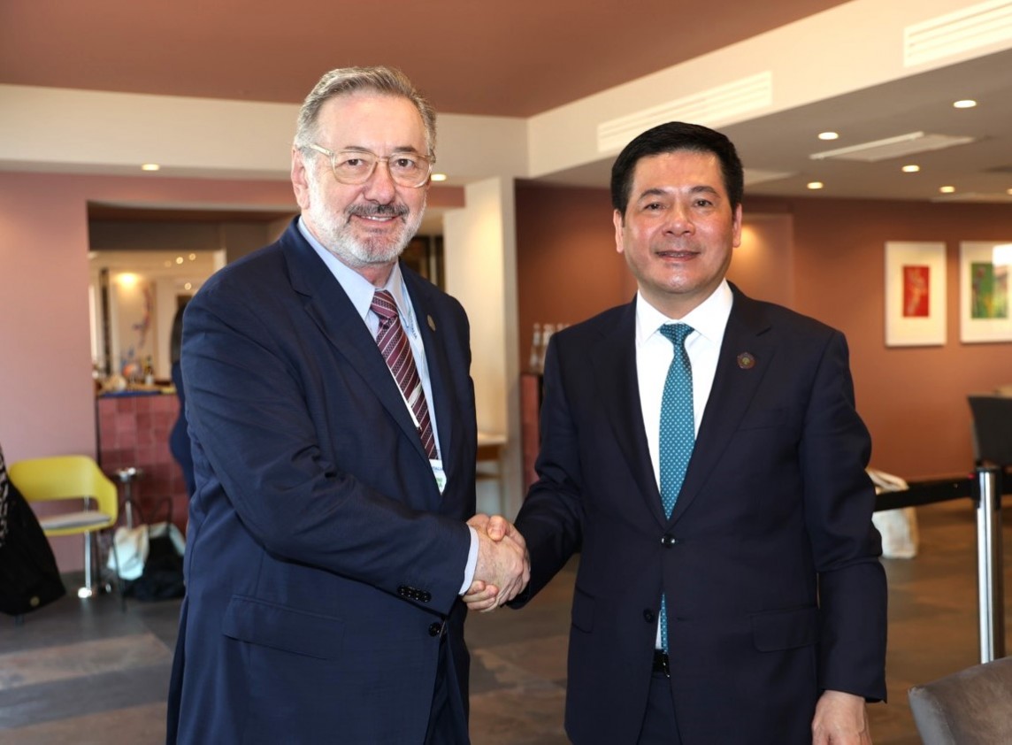 Chùm ảnh: Bộ trưởng Nguyễn Hồng Diên dự Hội nghị Bộ trưởng Thương mại G7 mở rộng và hoạt động bên lề Chùm ảnh: Bộ trưởng Nguyễn Hồng Diên dự Hội nghị Bộ trưởng Thương mại G7 mở rộng và hoạt động bên lề