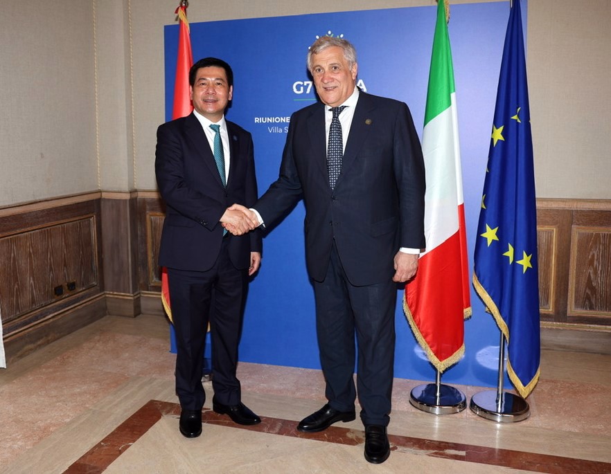 Bộ trưởng Nguyễn Hồng Diên gặp gỡ Phó Thủ tướng, kiêm Bộ trưởng Bộ Ngoại giao và Hợp tác quốc tế Italia