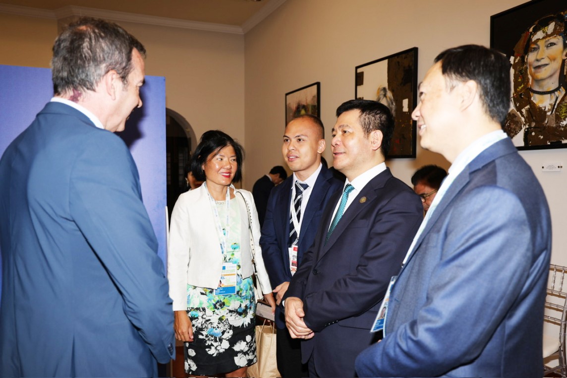 Bộ trưởng Nguyễn Hồng Diên gặp gỡ Phó Thủ tướng, kiêm Bộ trưởng Bộ Ngoại giao và Hợp tác quốc tế Italia