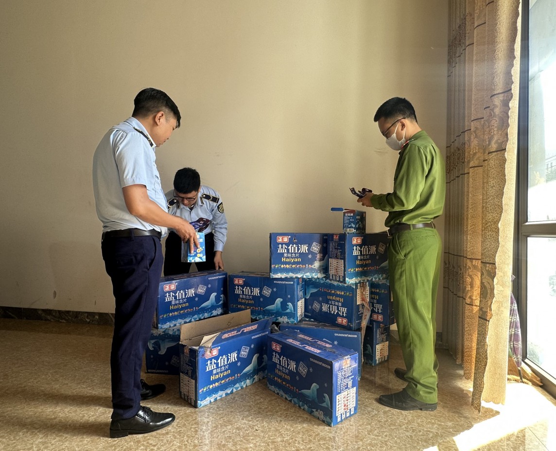 Lai Châu: Xử phạt hộ kinh doanh tại huyện Than Uyên bán hàng không rõ nguồn gốc, xuất xứ Lai Châu: Xử phạt hộ kinh doanh tại huyện Than Uyên bán hàng không rõ nguồn gốc, xuất xứ