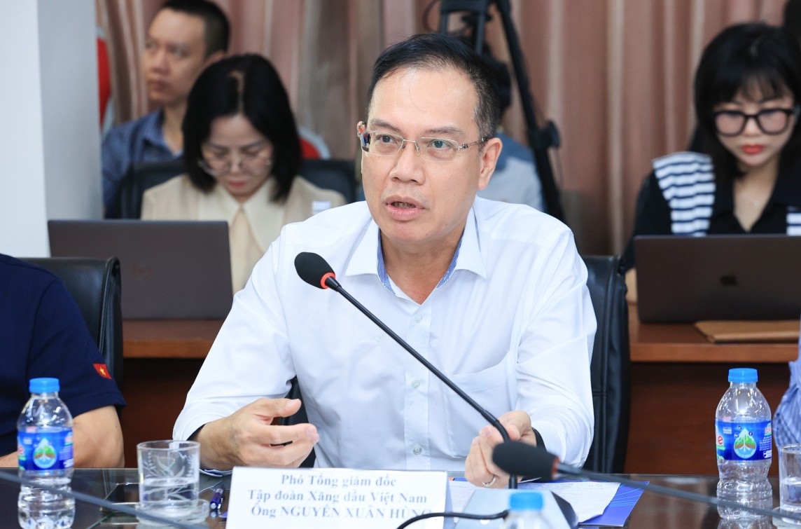 Ông Nguyễn Xuân Hùng phát biểu tại buổi tọa đàm.