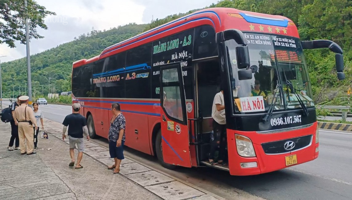 Vụ vợ chồng đi bộ về quê: Chủ thầu ở Bình Dương hứa sẽ trả tiền và xin không truy cứu Vụ vợ chồng đi bộ về quê: Chủ thầu ở Bình Dương hứa sẽ trả tiền và xin không truy cứu