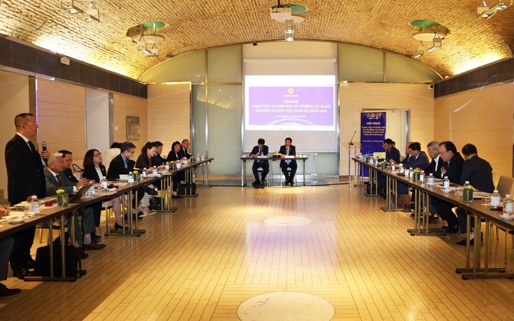 Bộ trưởng Nguyễn Hồng Diên chủ trì Hội nghị Tham tán Thương mại khu vực châu Âu Bộ trưởng Nguyễn Hồng Diên chủ trì Hội nghị Tham tán Thương mại khu vực châu Âu