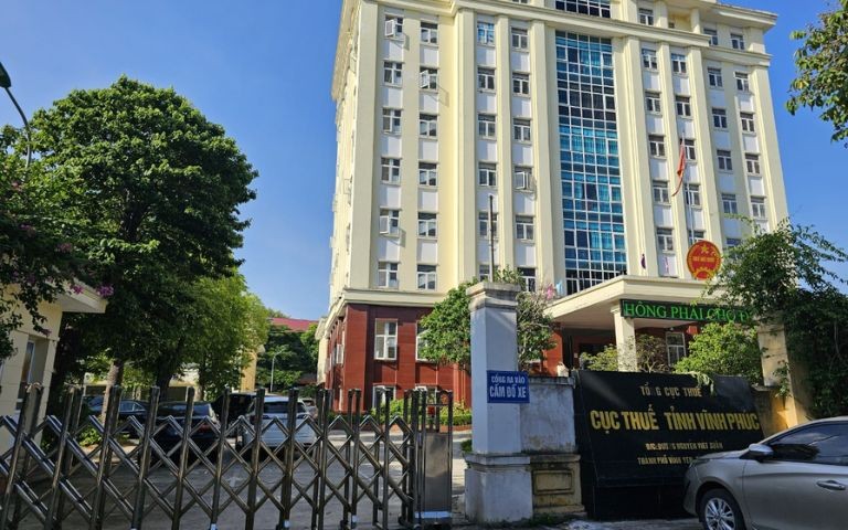 Vĩnh Phúc: Công ty Gia Khánh bị cưỡng chế thuế bằng biện pháp ngừng sử dụng hóa đơn Vĩnh Phúc: Công ty Gia Khánh bị cưỡng chế thuế bằng biện pháp ngừng sử dụng hóa đơn