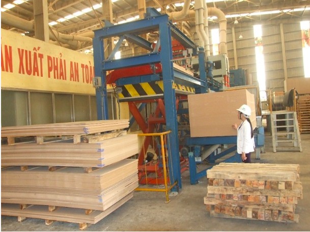 Chế biến gỗ- một trong những ngành công nghiệ ưu tiên quảng Trị phát triển trogn năm 2025. Ảnh: Viẹt Hương Chế biến gỗ- một trong những ngành công nghiệ ưu tiên quảng Trị phát triển trogn năm 2025. Ảnh: Viẹt Hương