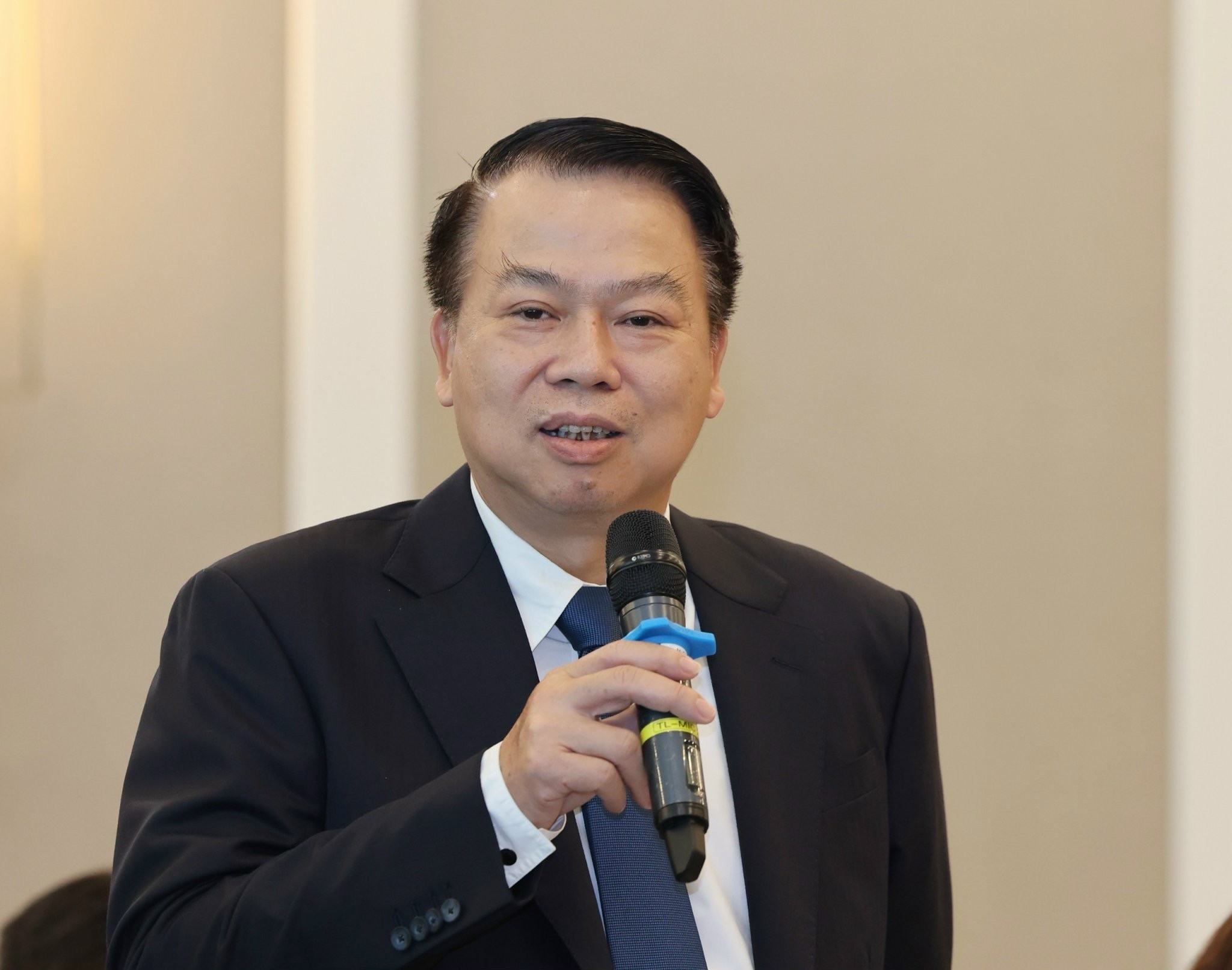 Thị trường chứng khoán Việt Nam: Làm gì nào để thu hút ‘‘đại bàng’’ đến làm tổ