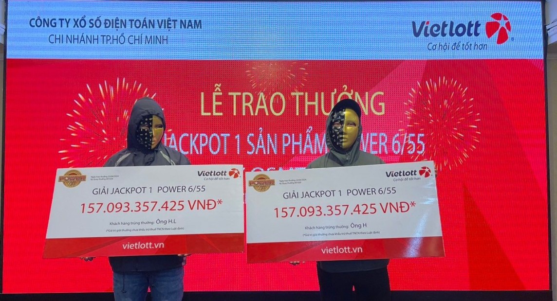 Anh H. và anh H.L. cùng nhận giải Jackpot 1 với tổng giá trị giải thưởng hơn 314 tỷ đồng