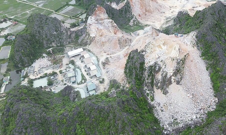 Thanh Hóa sẽ có nhiều “ông lớn” tranh tài cuộc đấu giá quyền khai thác khoáng sản mỏ đá bazan Thanh Hóa sẽ có nhiều “ông lớn” tranh tài cuộc đấu giá quyền khai thác khoáng sản mỏ đá bazan