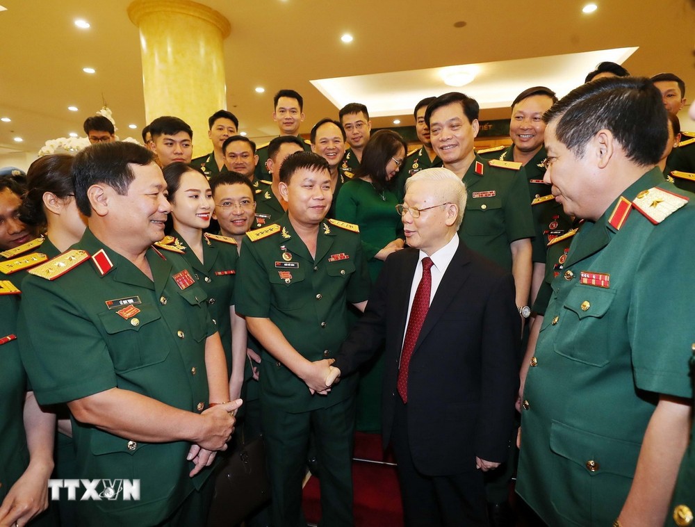 Gặp mặt 80 đại biểu ưu tú tại Đại hội Đoàn Thành niên Cộng sản Hồ Chí Minh Quân đội lần thứ 10 ở Hà Nội ngày 11/10/2022, Tổng Bí thư Nguyễn Phú Trọng nêu rõ Thanh niên Quân đội phải luôn là nòng cốt, xung kích, đi đầu trong bảo vệ nền tảng tư tưởng của Đảng, thực hiện thắng lợi các nhiệm vụ của Quân đội. (Ảnh: Trọng Đức/TTXVN) ttxvn_tong bi th nguyen phu trong xay dung dang (2).jpg