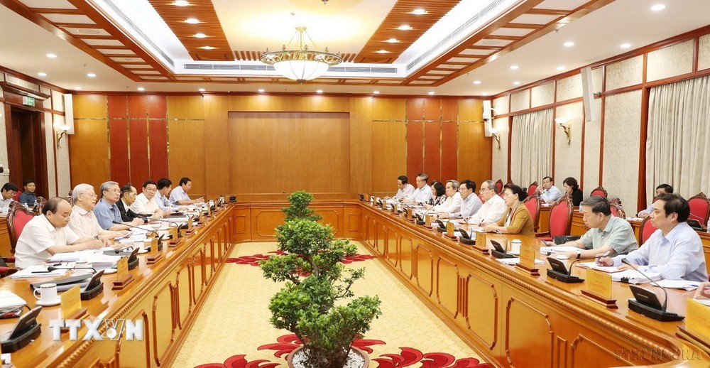 Tổng Bí thư Nguyễn Phú Trọng chủ trì cuộc họp của Bộ Chính trị để cho ý kiến về các đề án chuẩn bị trình Hội nghị Trung ương 8 (khóa XII), ngày 18-19/9/2018. (Ảnh: Trí Dũng/TTXVN) ttxvn_tong bi th nguyen phu trong xay dung dang (7).jpg