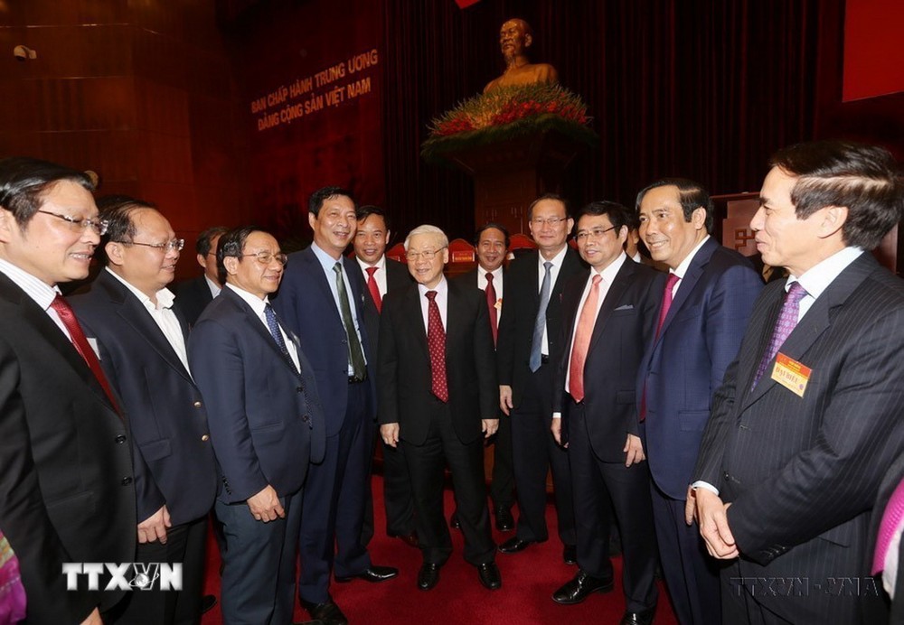 Tổng Bí thư Nguyễn Phú Trọng với các đại biểu dự Hội nghị toàn quốc ngành Tổ chức xây dựng Đảng năm 2016 (Hà Nội, 26/3/2016). (Ảnh: Trí Dũng/TTXVN) ttxvn_tong bi th nguyen phu trong xay dung dang (9).jpg