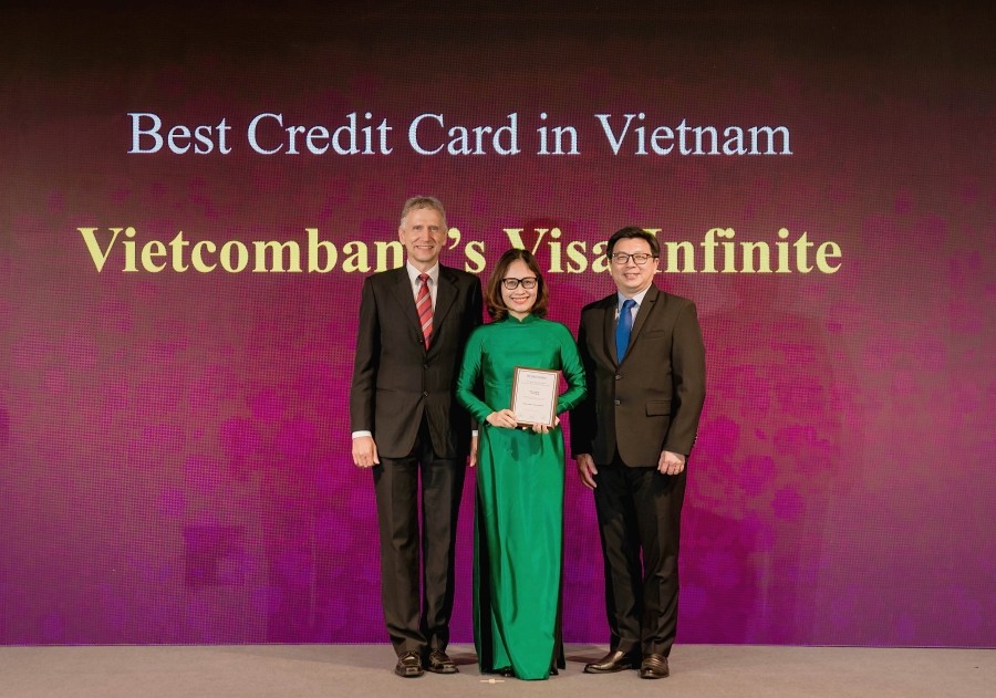 Vietcombank vinh dự nhận được 2 giải thưởng lớn của The Asian Banker Vietcombank vinh dự nhận được 2 giải thưởng lớn của The Asian Banker