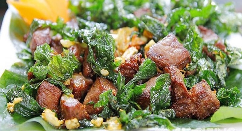 Thịt trâu lá trơng Quảng Bình - hương vị lạ lẫm 'mê hoặc' thực khách Thịt trâu lá trơng Quảng Bình - hương vị lạ lẫm 'mê hoặc' thực khách