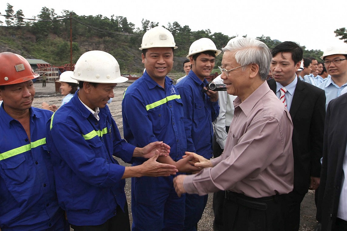 Sự quan tâm đặc biệt đến công nhân ngành than của Tổng Bí thư Nguyễn Phú Trọng Sự quan tâm đặc biệt đến công nhân ngành than của Tổng Bí thư Nguyễn Phú Trọng