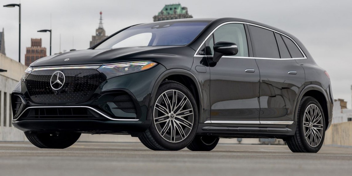 Mercedes - Benz EQS bị triệu hồi bởi lỗi liên quan tới bộ pin. Ảnh: Caranddriver Mercedes - Benz EQS bị triệu hồi bởi lỗi liên quan tới bộ pin. Ảnh: Caranddriver