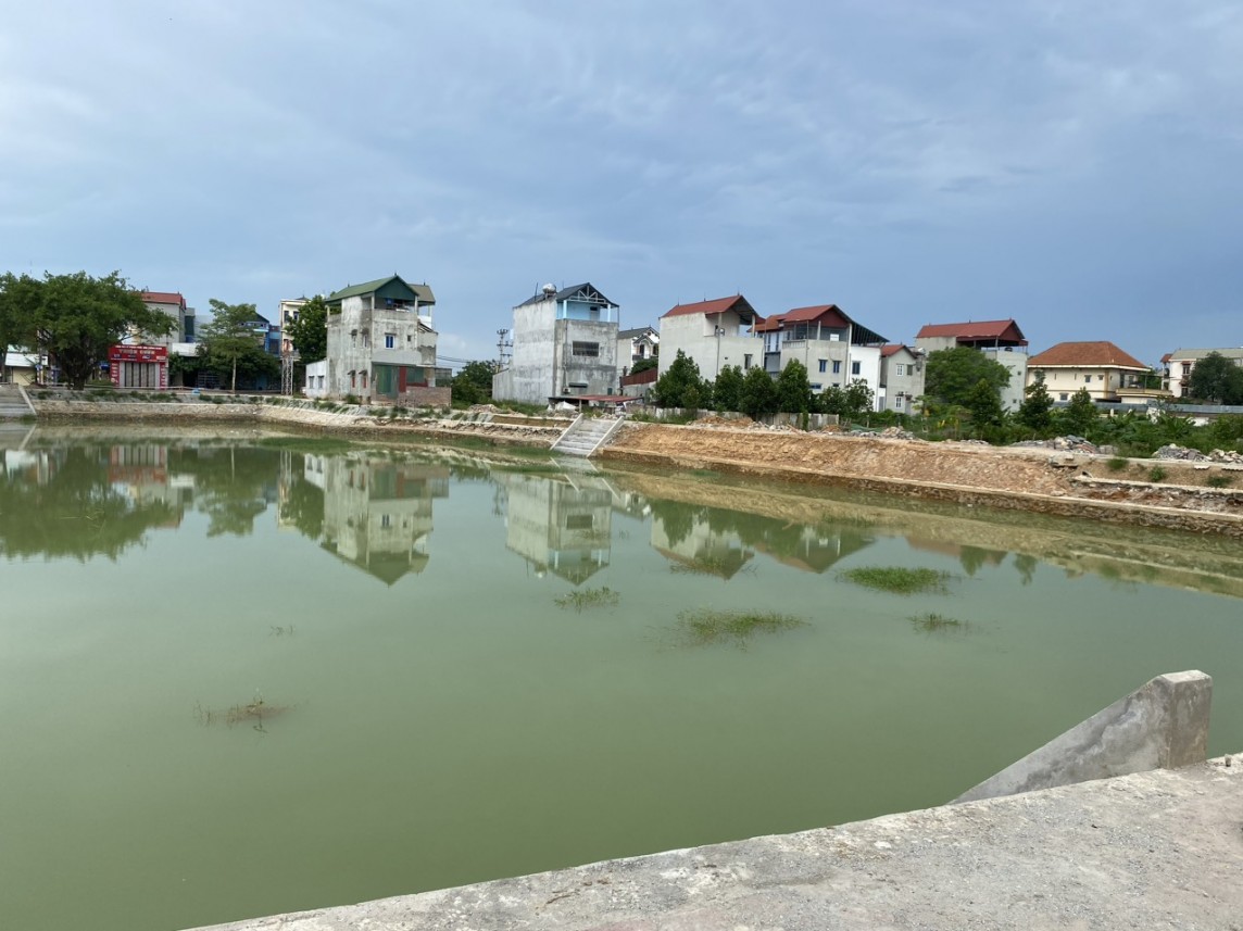 Dự án kè ao thôn Thanh Câu: Hư hỏng nặng dù mới nghiệm thu, chuẩn bị bàn giao Dự án kè ao thôn Thanh Câu: Hư hỏng nặng dù mới nghiệm thu, chuẩn bị bàn giao