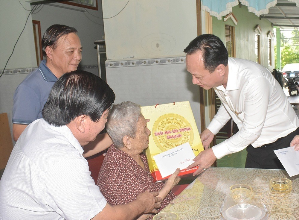 Bạc Liêu: Nhiều hoạt động kỷ niệm 77 năm Ngày Thương binh - Liệt sĩ Bạc Liêu: Nhiều hoạt động kỷ niệm 77 năm Ngày Thương binh - Liệt sĩ