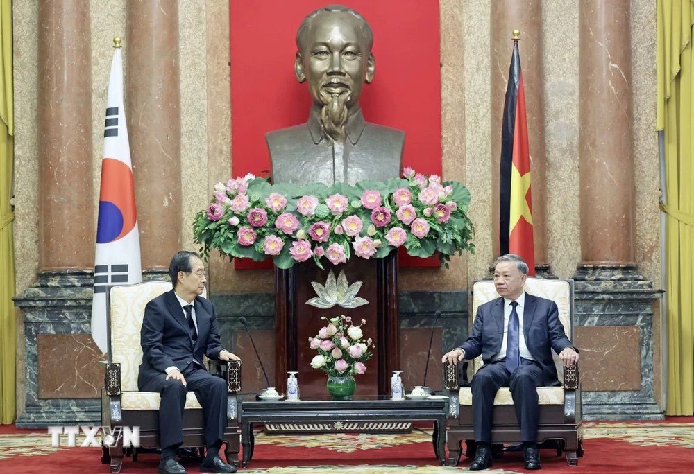 Chủ tịch nước Tô Lâm tiếp Thủ tướng Hàn Quốc Han Duck Soo. (Ảnh: Nhan Sáng/TTXVN) Chủ tịch nước Tô Lâm tiếp Thủ tướng Hàn Quốc Han Duck Soo. (Ảnh: Nhan Sáng/TTXVN)