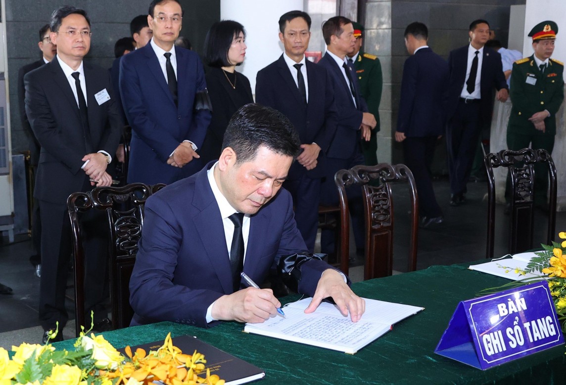 Đoàn đại biểu Bộ Công Thương viếng Tổng Bí thư Nguyễn Phú Trọng Đoàn đại biểu Bộ Công Thương viếng Tổng Bí thư Nguyễn Phú Trọng