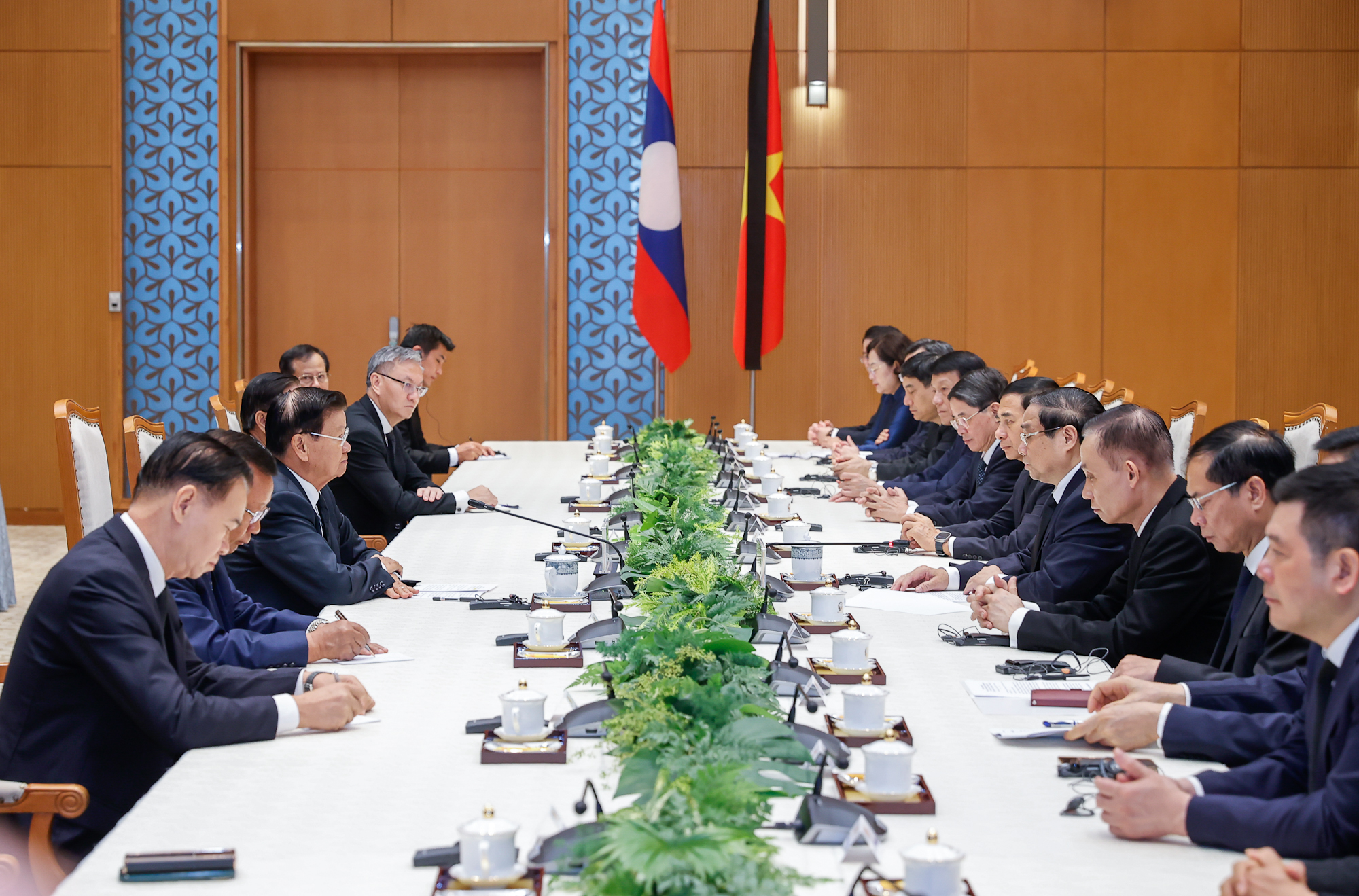 Thủ tướng Phạm Minh Chính gặp Tổng Bí thư, Chủ tịch nước Lào- Ảnh 5. Thủ tướng Phạm Minh Chính gặp Tổng Bí thư, Chủ tịch nước Lào- Ảnh 5.
