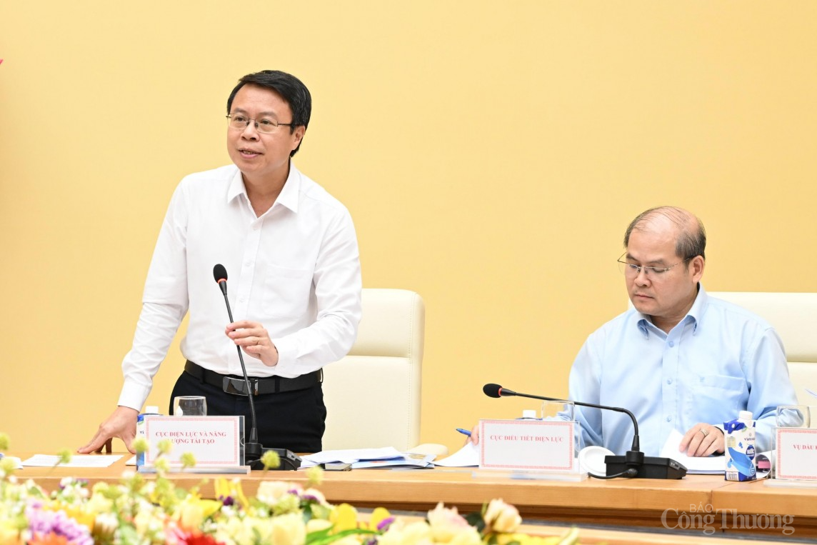 Bộ trưởng Nguyễn Hồng Diên làm việc với tỉnh Quảng Trị về phát triển các dự án năng lượng Bộ trưởng Nguyễn Hồng Diên làm việc với tỉnh Quảng Trị về phát triển các dự án năng lượng