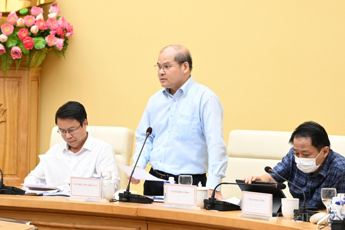 Bộ trưởng Nguyễn Hồng Diên làm việc với tỉnh Quảng Trị về phát triển các dự án năng lượng Bộ trưởng Nguyễn Hồng Diên làm việc với tỉnh Quảng Trị về phát triển các dự án năng lượng