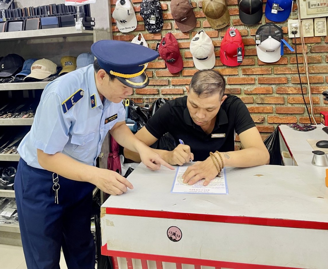 Đà Nẵng: Kiểm soát bình ổn giá cả thị trường cần sự chung tay của cộng đồng Đà Nẵng: Kiểm soát bình ổn giá cả thị trường cần sự chung tay của cộng đồng