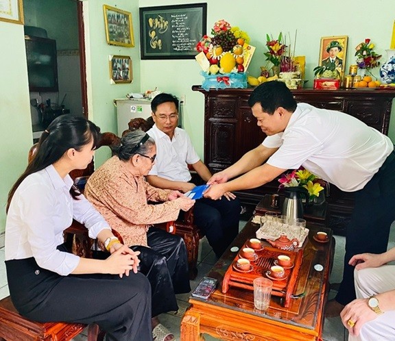 Nhiệt điện Phả Lại: Nhiều hoạt động tri ân liệt sỹ, người có công Nhiệt điện Phả Lại: Nhiều hoạt động tri ân liệt sỹ, người có công