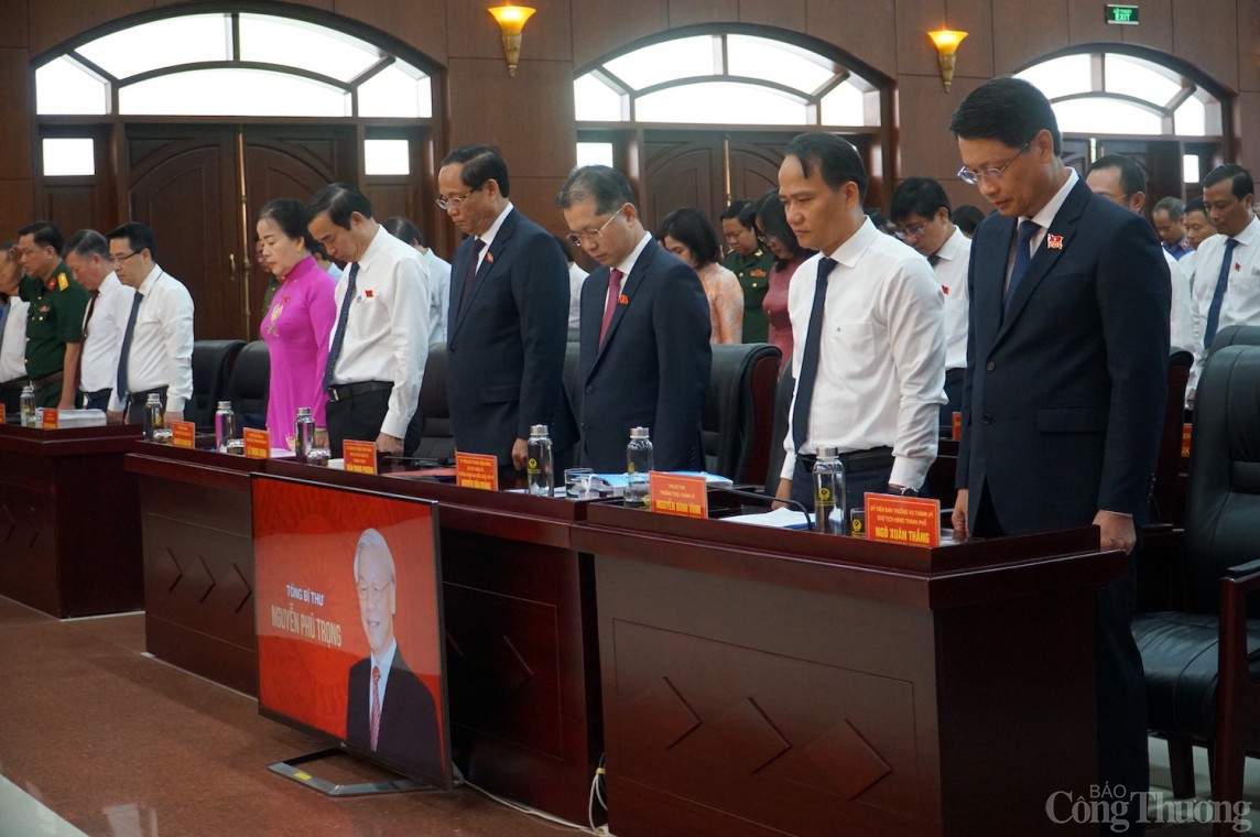 Phó Chủ tịch Quốc hội Trần Quang Phương dự Khai mạc Kỳ họp HĐND TP. Đà Nẵng Phó Chủ tịch Quốc hội Trần Quang Phương dự Khai mạc Kỳ họp HĐND TP. Đà Nẵng