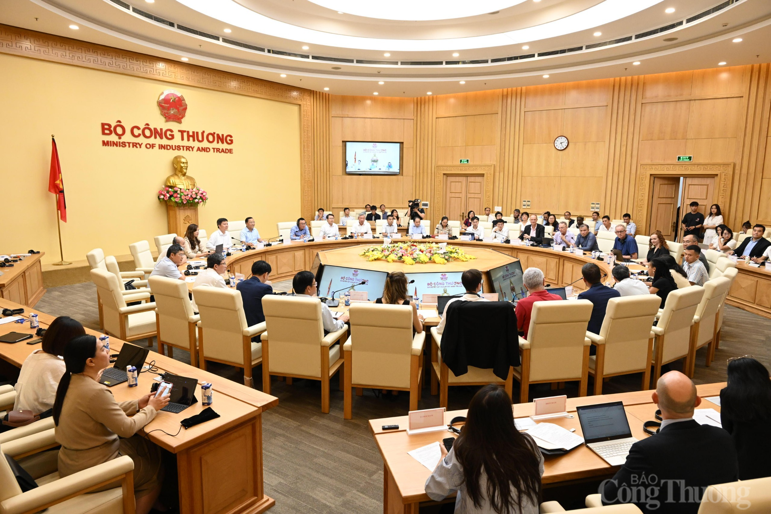 Họp Nhóm công nghệ và năng lượng trong khuôn khổ Chương trình JEPT