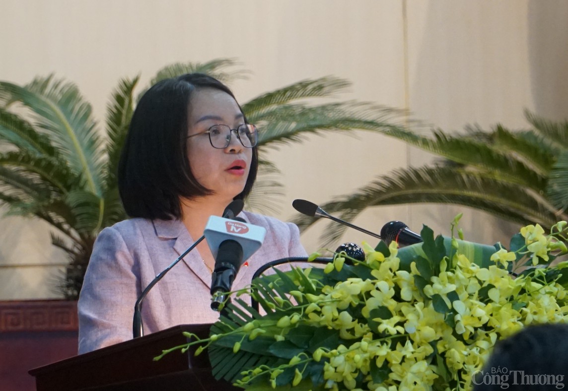 bà Phan Thị Tuyết Nhung – Trưởng ban Kinh tế Ngân sách HĐND TP. Đà Nẵng thông tin kết quả giám sát thực hiện các chính sách hỗ trợ doanh nghiệp trên địa bàn thành phố bà Phan Thị Tuyết Nhung – Trưởng ban Kinh tế Ngân sách HĐND TP. Đà Nẵng thông tin kết quả giám sát thực hiện các chính sách hỗ trợ doanh nghiệp trên địa bàn thành phố