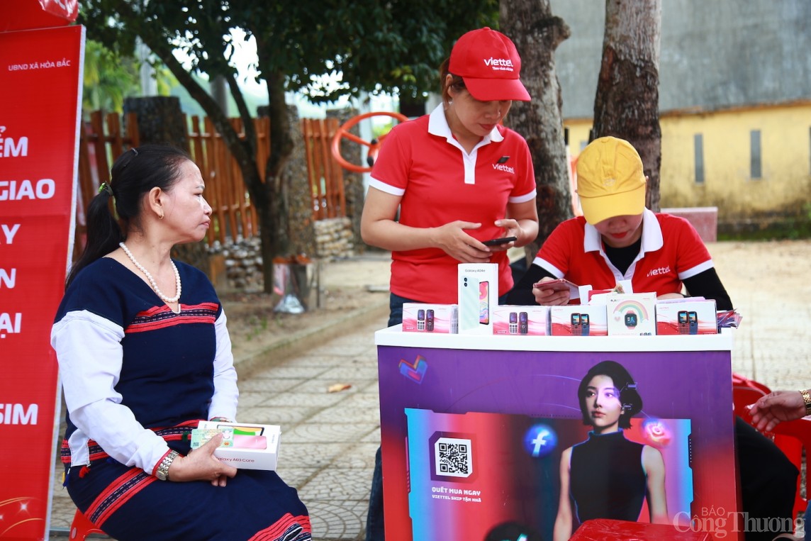 Đà Nẵng ‘chốt’ hỗ trợ điện thoại thông minh cho khoảng 1.800 hộ nghèo, hộ cận Đà Nẵng ‘chốt’ hỗ trợ điện thoại thông minh cho khoảng 1.800 hộ nghèo, hộ cận