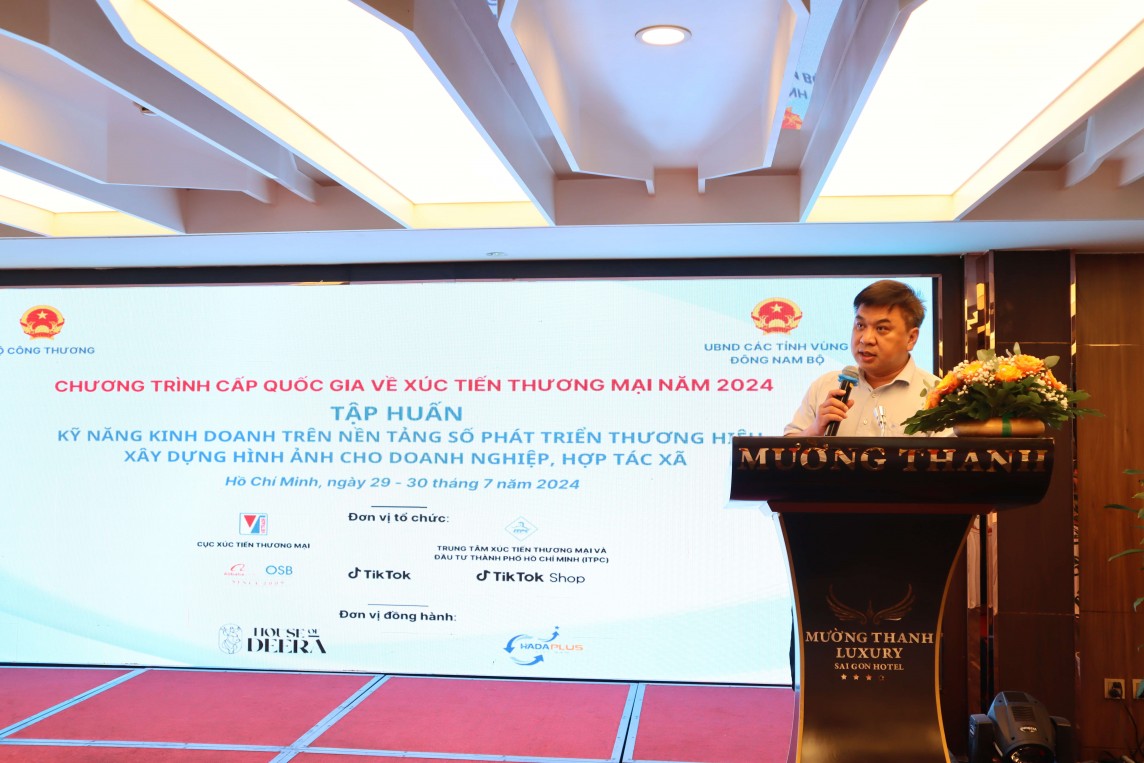 Ông Lê Hoàng Tài - Phó Cục Trưởng, Cục Xúc tiến Thương mại, Bộ Công Thương phát biểu. Ông Lê Hoàng Tài - Phó Cục Trưởng, Cục Xúc tiến Thương mại, Bộ Công Thương phát biểu.