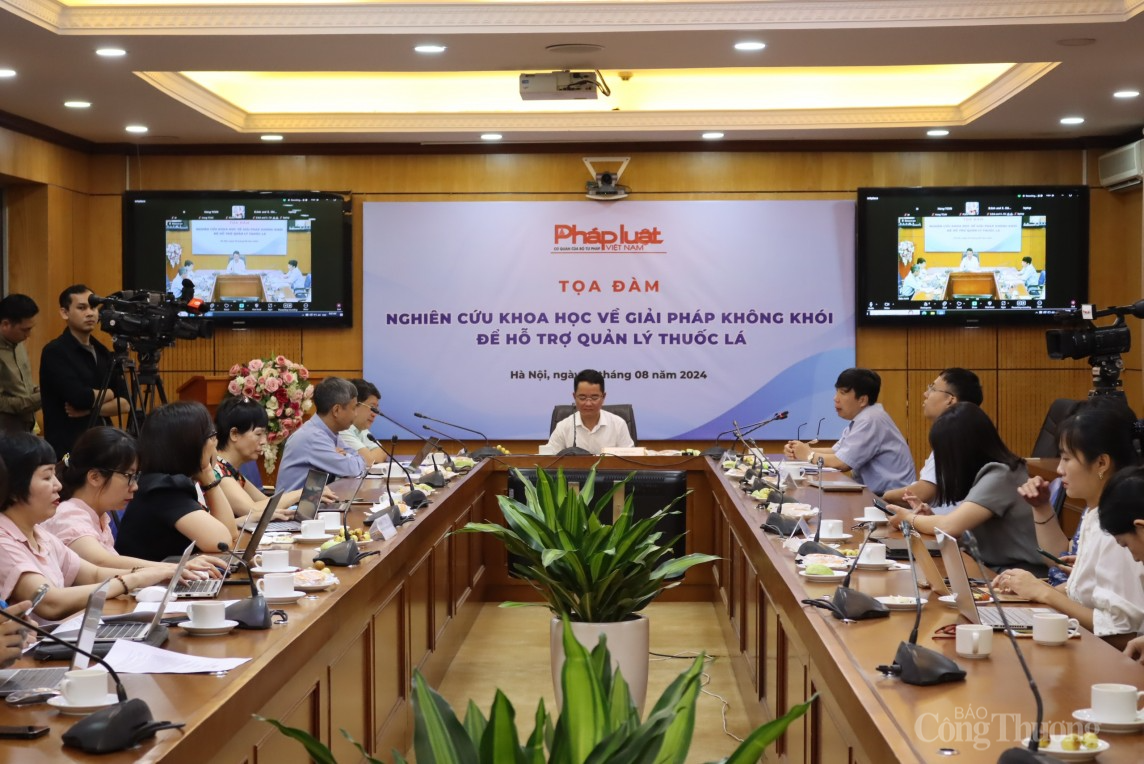 Các đại biểu tham dự tọa đàm Các đại biểu tham dự tọa đàm