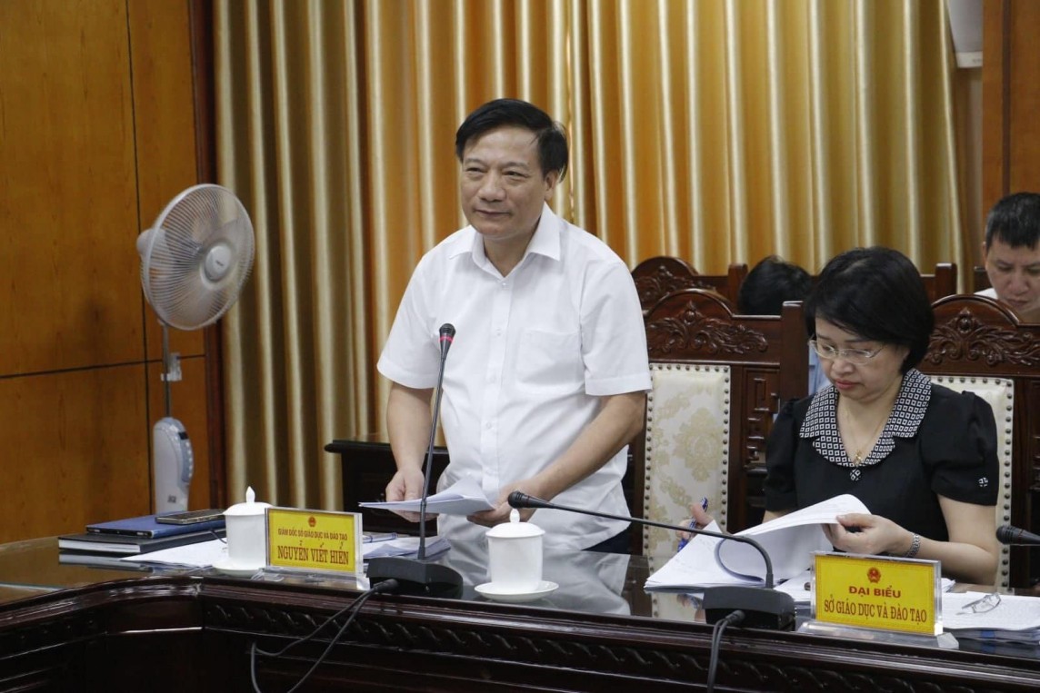 Tuyên án 9 năm cựu chủ tịch ‘chỉ nhận tiền quà’; Ly kỳ hành trình truy đuổi 3 nghi phạm cướp taxi Tuyên án 9 năm cựu chủ tịch ‘chỉ nhận tiền quà’; Ly kỳ hành trình truy đuổi 3 nghi phạm cướp taxi