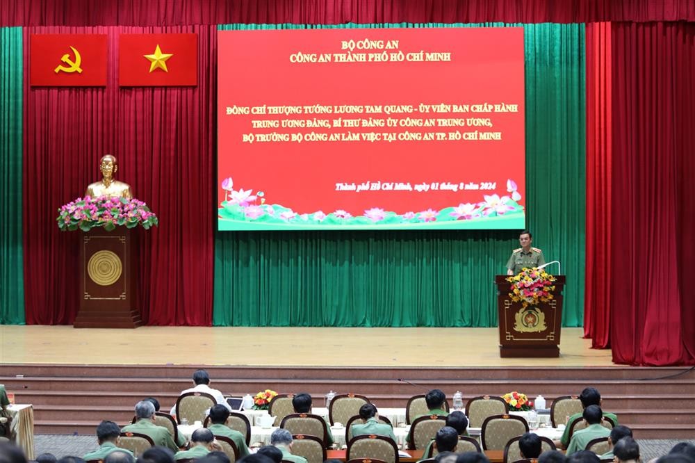 Đoàn Công tác Bộ Công an làm việc với Công an TP HCM. (Ảnh: Bộ Công an) Đoàn Công tác Bộ Công an làm việc với Công an TP HCM. (Ảnh: Bộ Công an)