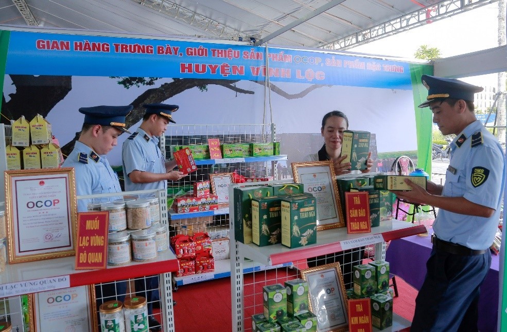 Chợ OCOP và ẩm thực xứ Thanh năm 2024 Chợ OCOP và ẩm thực xứ Thanh năm 2024