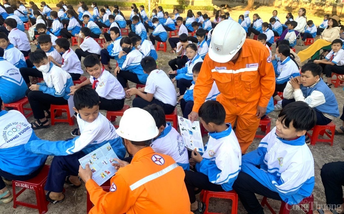 Tuyên truyền tiết kiệm đến đến các trường học tại tỉnh Gia Lai Tuyên truyền tiết kiệm đến đến các trường học tại tỉnh Gia Lai