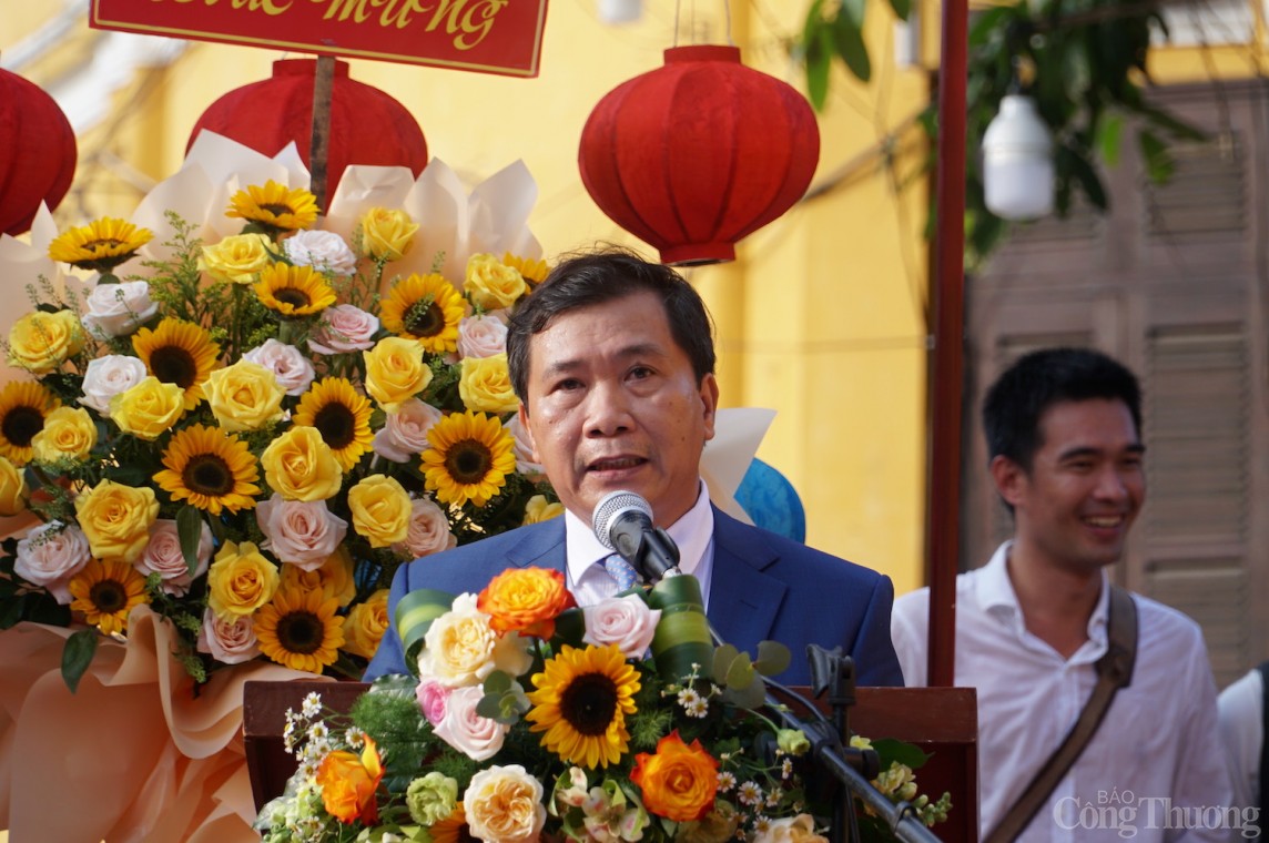 Ông Nguyễn Văn Sơn - Chủ tịch UBND TP. Hội An (tỉnh Quảng Nam) Ông Nguyễn Văn Sơn - Chủ tịch UBND TP. Hội An (tỉnh Quảng Nam)