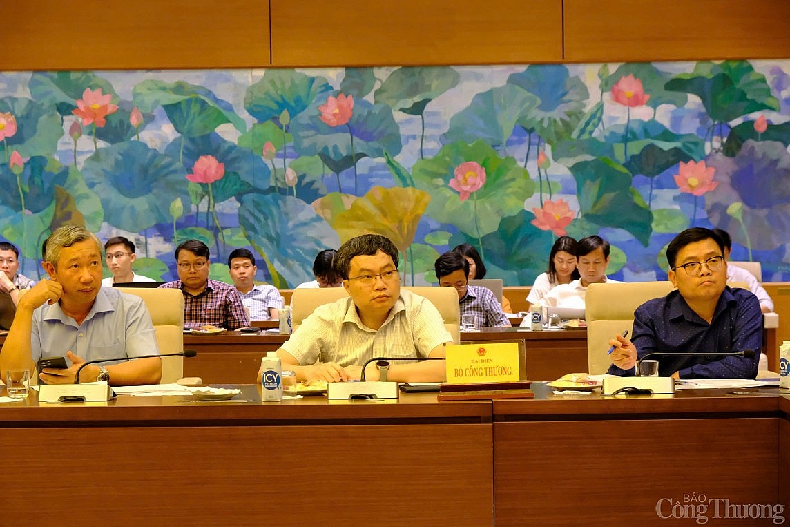 Uỷ ban KHCN&MT của Quốc hội lấy ý kiến góp ý dự thảo Luật Điện lực sửa đổi Uỷ ban KHCN&MT của Quốc hội lấy ý kiến góp ý dự thảo Luật Điện lực sửa đổi